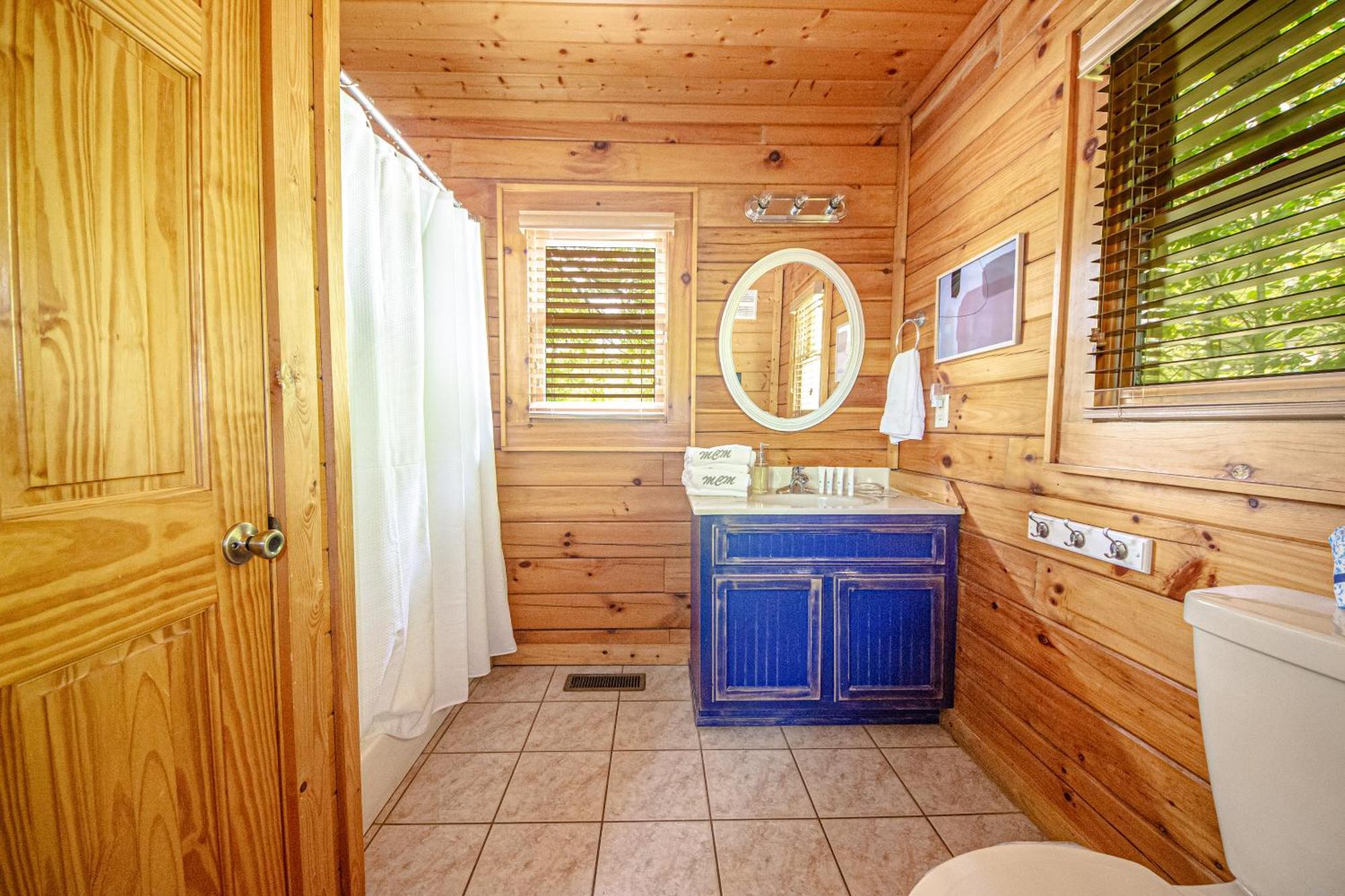 Love Me Tender Studio Cabin Sevierville Pokoj fotografie